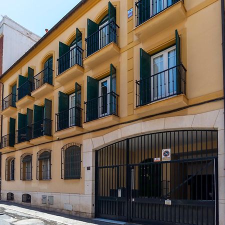 Apartment & Pool In Malaga City Center Bagian luar foto