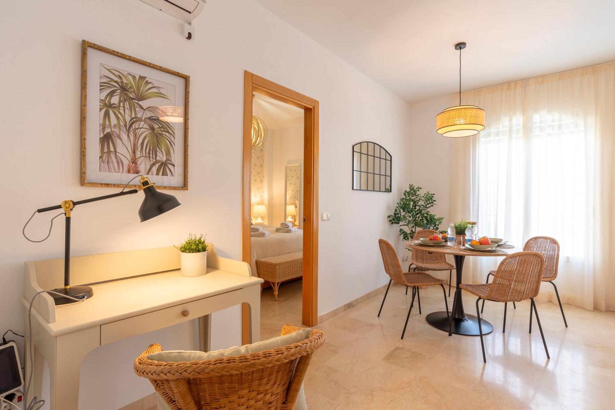 Apartment & Pool In Malaga City Center Bagian luar foto