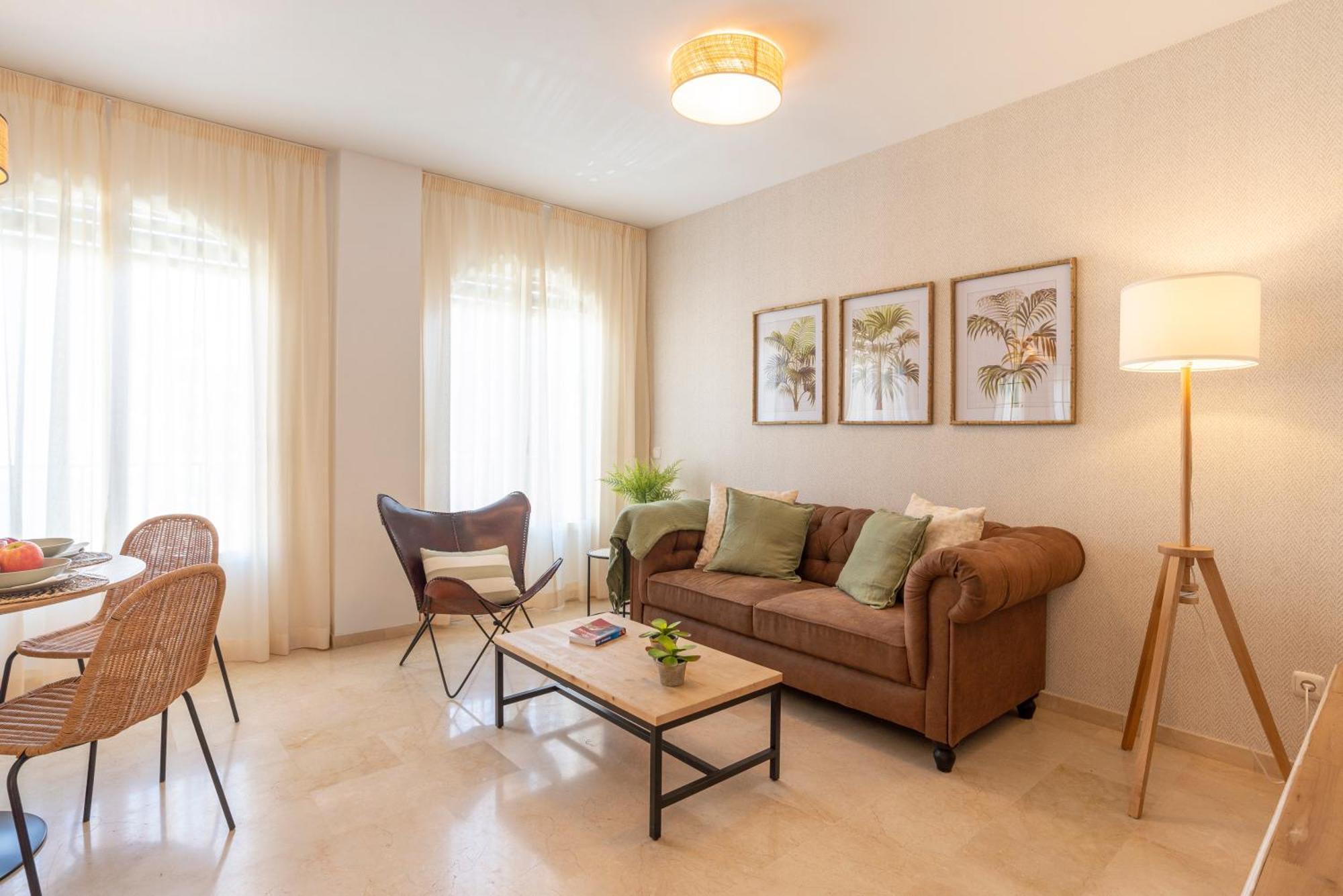 Apartment & Pool In Malaga City Center Bagian luar foto